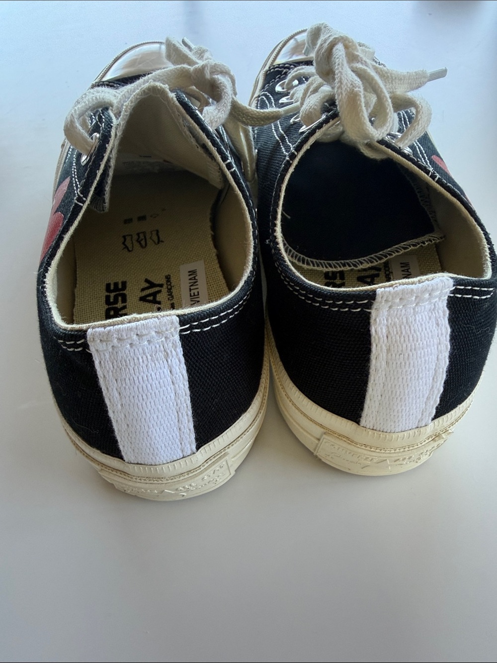 Comme des Garcons PLAY Converse Black Low Top Sneakers with Red Heart Wo6 NWOB - Picture 5 of 7